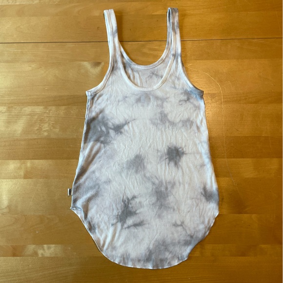 PINK Victoria’s Secret Tank Top Size XS - Picture 3 of 7